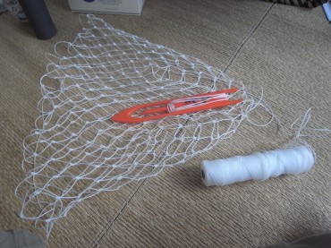 アバリ！っこれを使いましょう。漁師町の織りにはこのアバリを使いましょう！これで小本の織りになりますよ。オリジナルの織りになります！