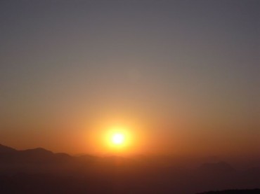 クンジャプリの朝陽