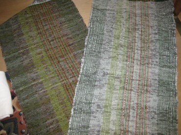 昨夜、工房から届いた写真『山』です。葉の揺らぐ音が聞こえます。<br /> 緑がグレーの心を解したという話しを思い出しました。