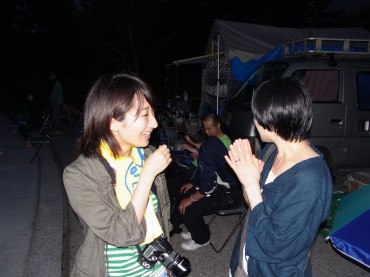 わ〜い。正義と愛の力で動かされているケーナちゃん、久しぶり。今日は、支援活動の心を唄うんだね。聞いているね。