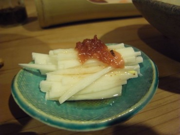 山芋に梅のドレッシングです。梅ドレッシングは我が家で人気の一品です。