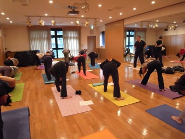 2月のサットサンガ　12日（土）朝ヨーガ実習