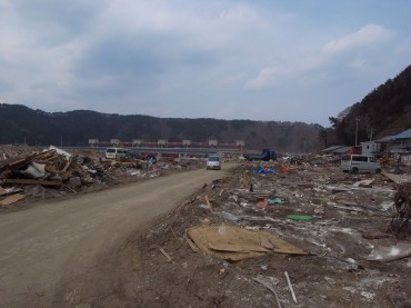 R0015334 同じソラの下で、物はなくなっても繋がっています。