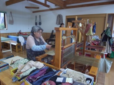 田野畑村にある身障者施設作業所「ハックの家」にて