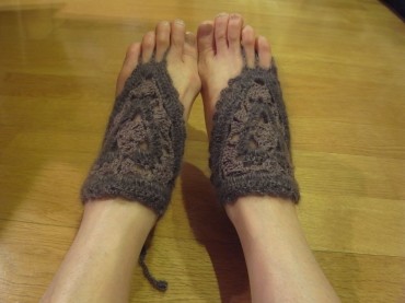 色は、シーブルー・サンドベージュ・スモーキーピンク・セージグリーンと4種。（写真は試作の茶）