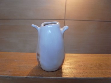 花瓶くんも「Ｏｍ　 ｓｈａｎｔｉｈ 　ｓｈａｎｔｉｈ 　ｓｈａｎｔｉｈ！」