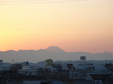 穏やかに一日が終わります。そして、新しい一週間のスタートですね＾＾