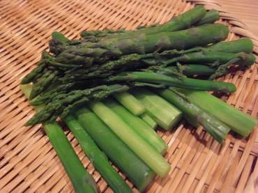 さっとゆでたら、温泉につかった気分？「あっしの生まれは・・・」なんて身の上話を始めたようです。