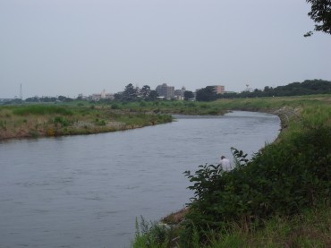 今日も釣りのおじさま、いらっしゃってますね♪