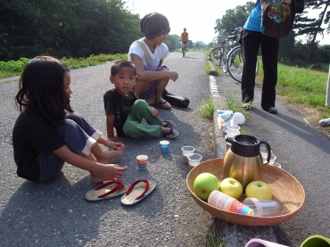 夏休は毎日プールだったよ～♪真黒！夏の勲章だね＾＾