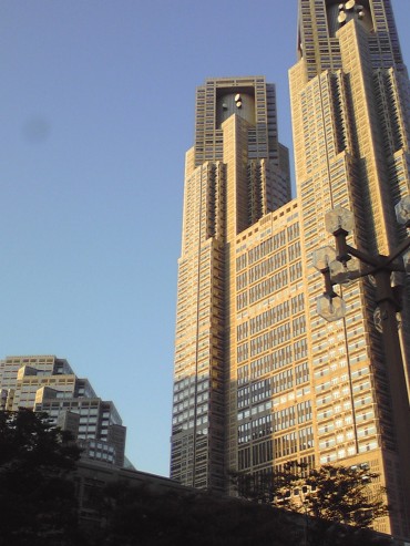 BUILDINGの森　東京に入った10/14の朝0630。