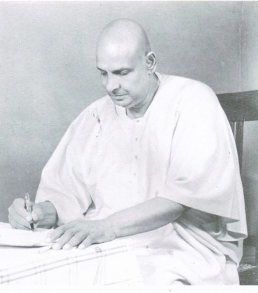 手紙を書くグルデヴ