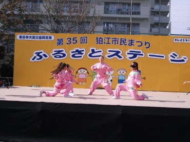 元気よく踊りはじめました＾＾