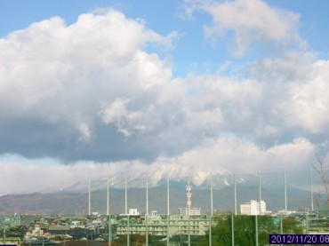 11月20日の岩手山　朝8時